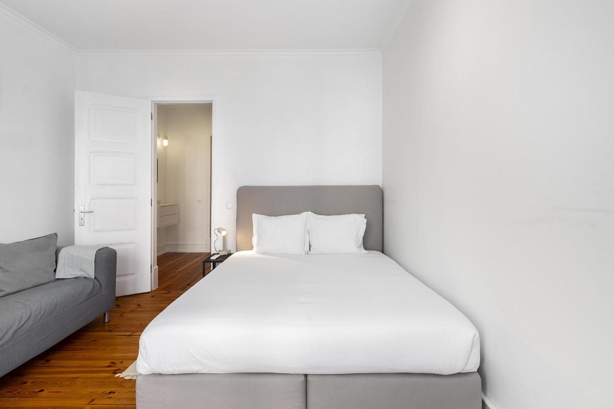 Apartment Whome Mid-term Marvel: Your Away From *