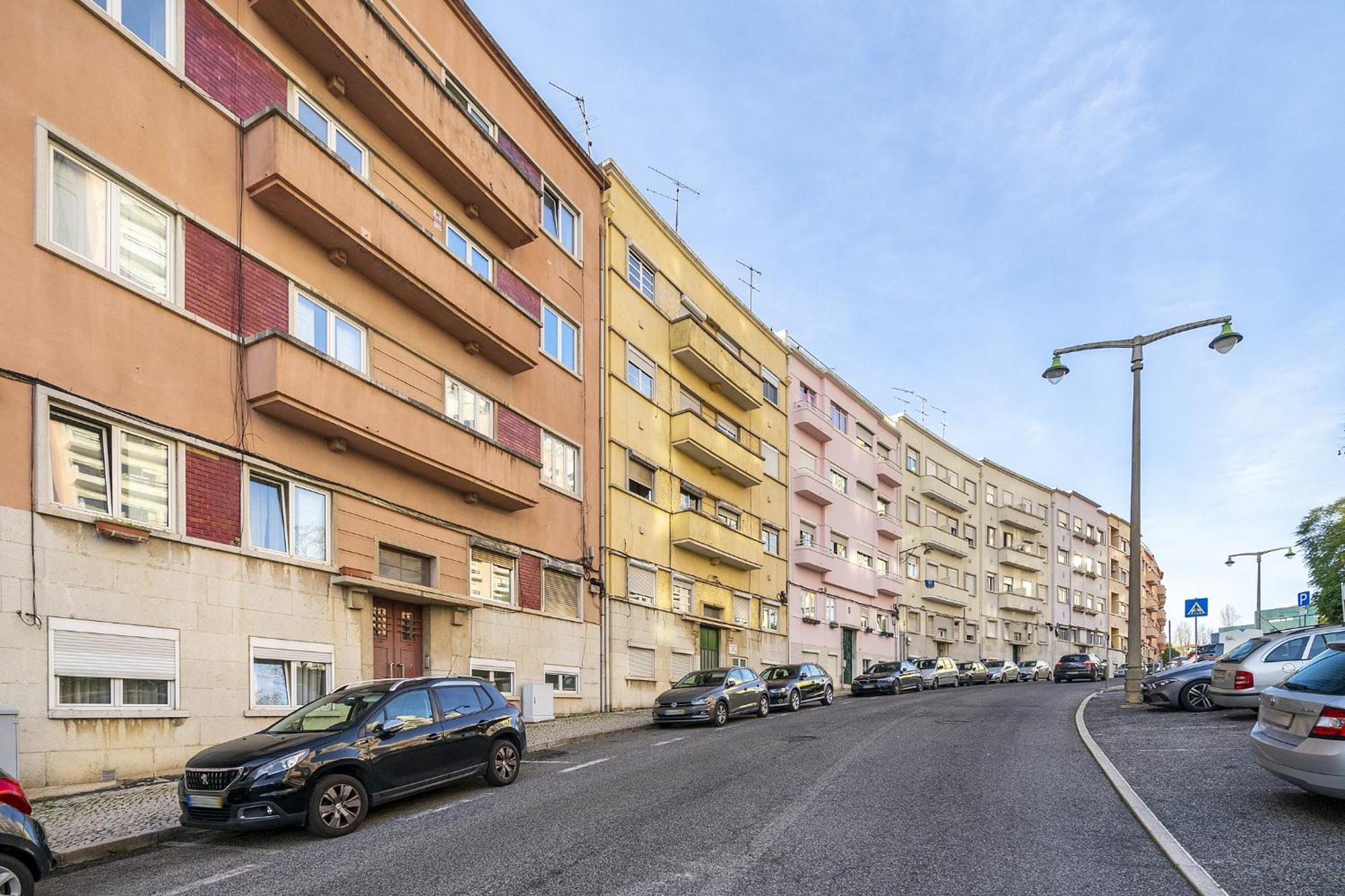 Whome Mid-term Marvel: Your Away From * Lissabon